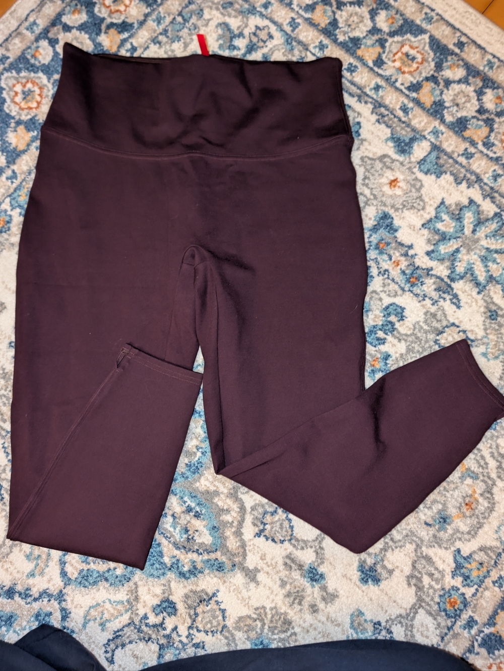 High-Waist Women's Leggings in Deep Plum Active Yoga Gym Lounge Great Condition